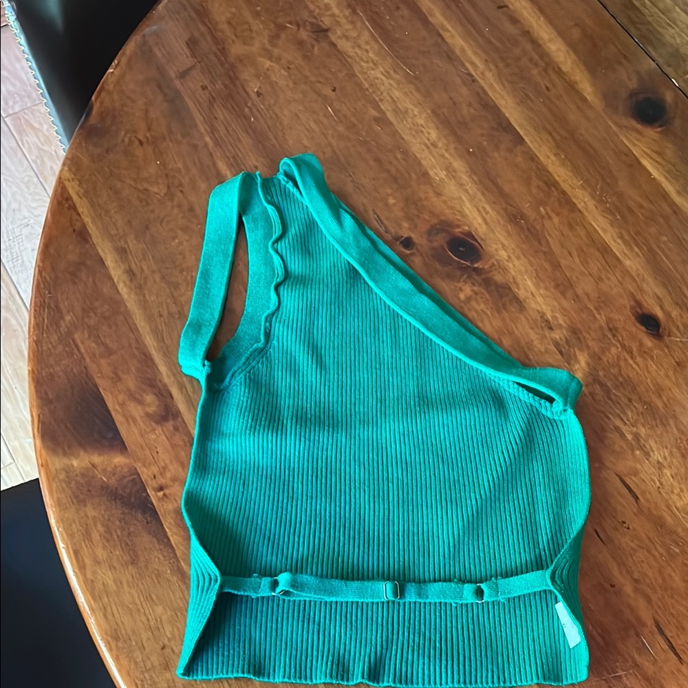 Green One-Shoulder Ribbed Top - Picture 2 of 2